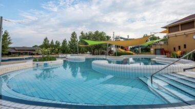 Lázně Pápa, Várkertfürdő - 03