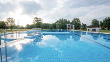 Lázně Pápa, Várkertfürdő - 05