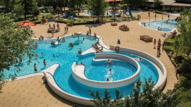 Lázně Pápa, Várkertfürdő - 09