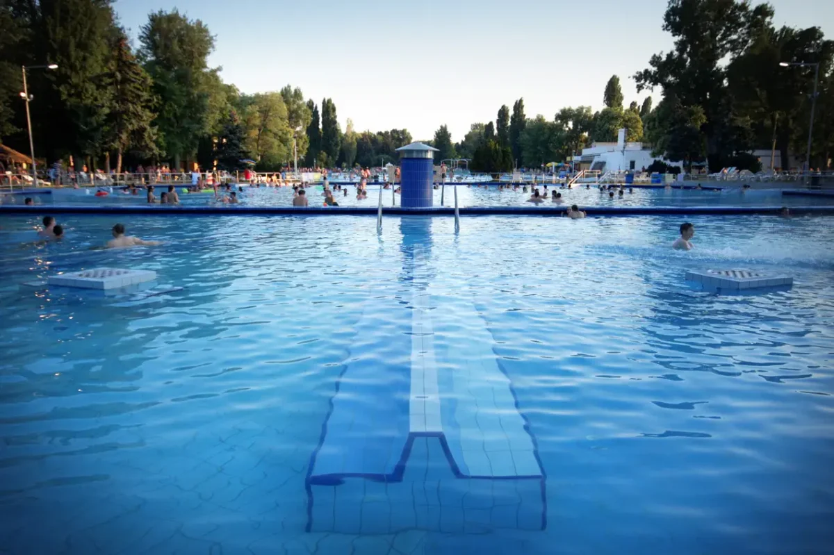 Palatinus Gyógy-, Strand- és Hullámfürdő